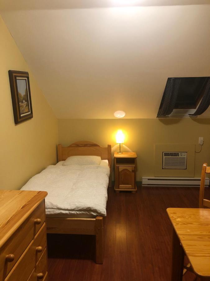 Crowsnest Vineyards Guesthouse Keremeos Exterior foto