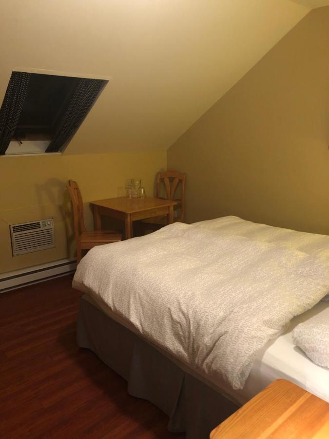 Crowsnest Vineyards Guesthouse Keremeos Exterior foto