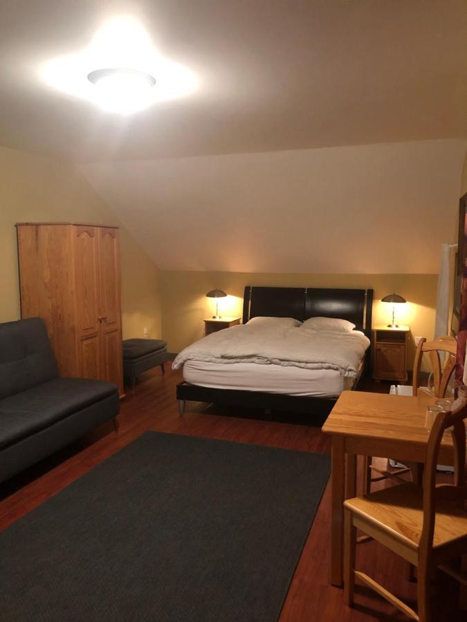 Crowsnest Vineyards Guesthouse Keremeos Exterior foto