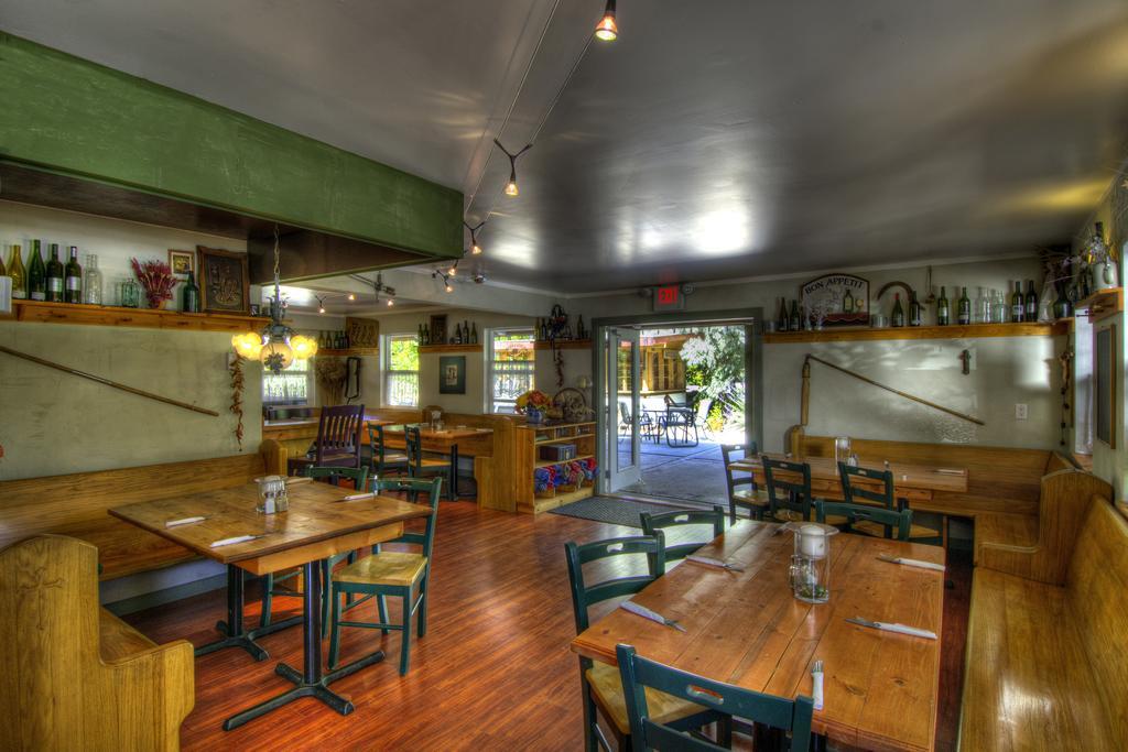 Crowsnest Vineyards Guesthouse Keremeos Exterior foto