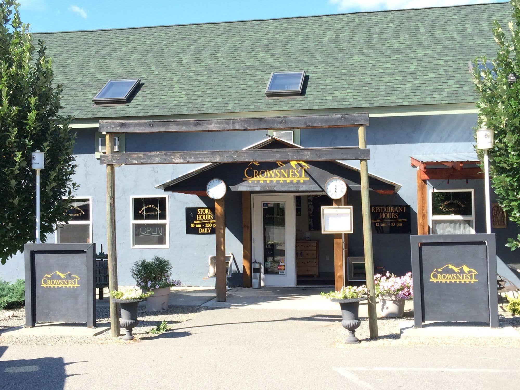 Crowsnest Vineyards Guesthouse Keremeos Exterior foto